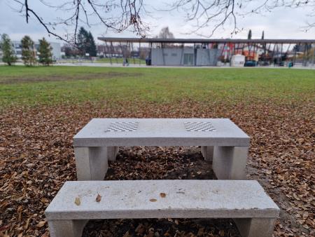 Dve novi šahovski površini v Češminovem parku